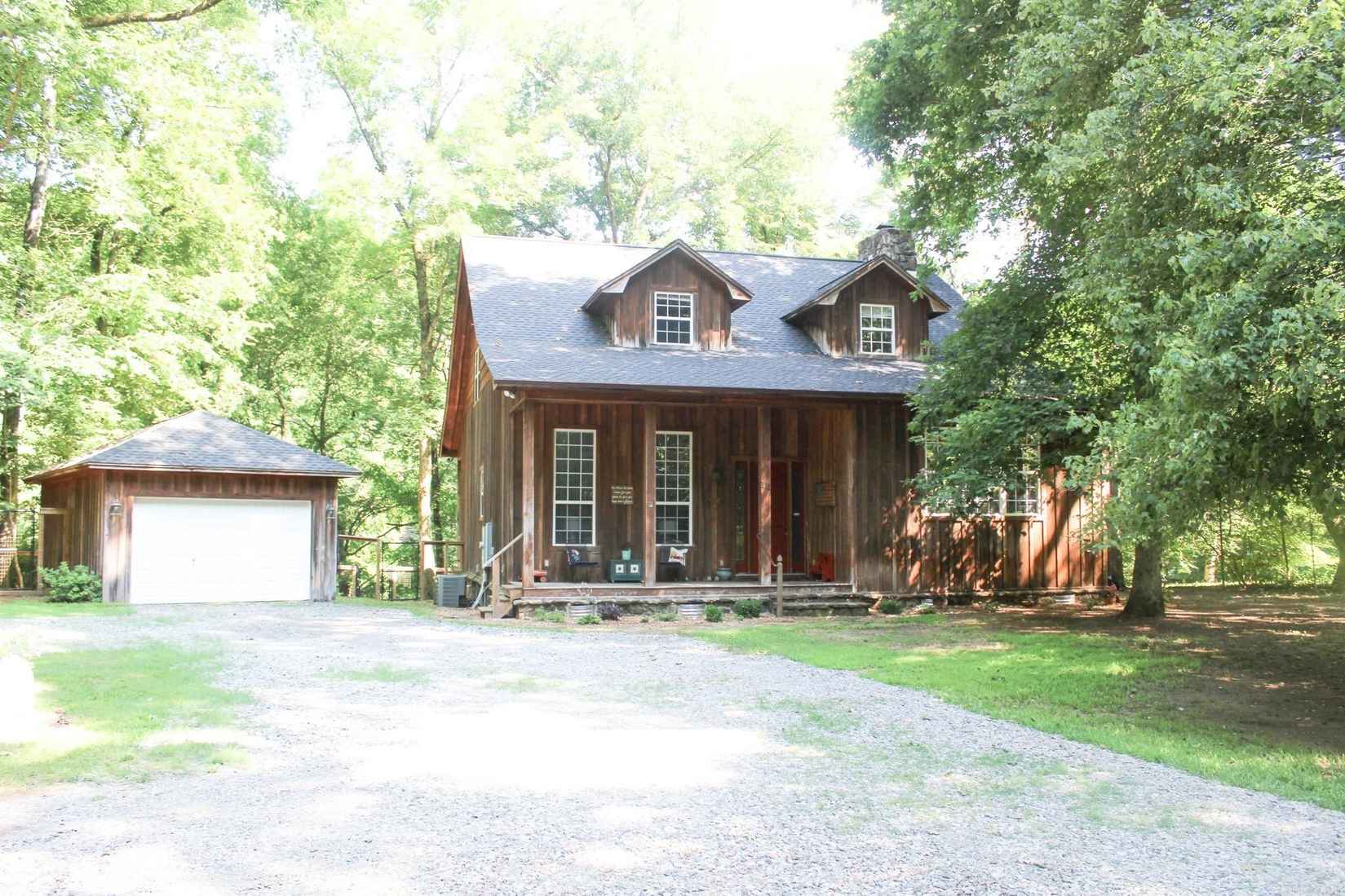 111 Riverfront Trce  