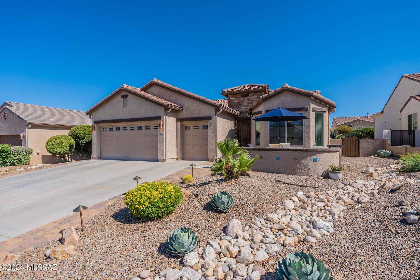 62688 E Border Rock Rd  