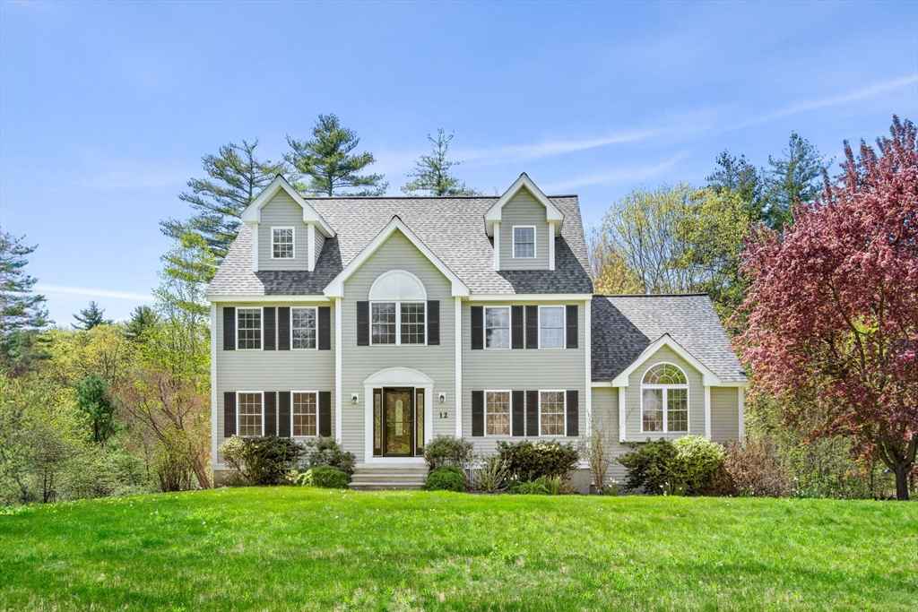 12 BRITTANY LN  
