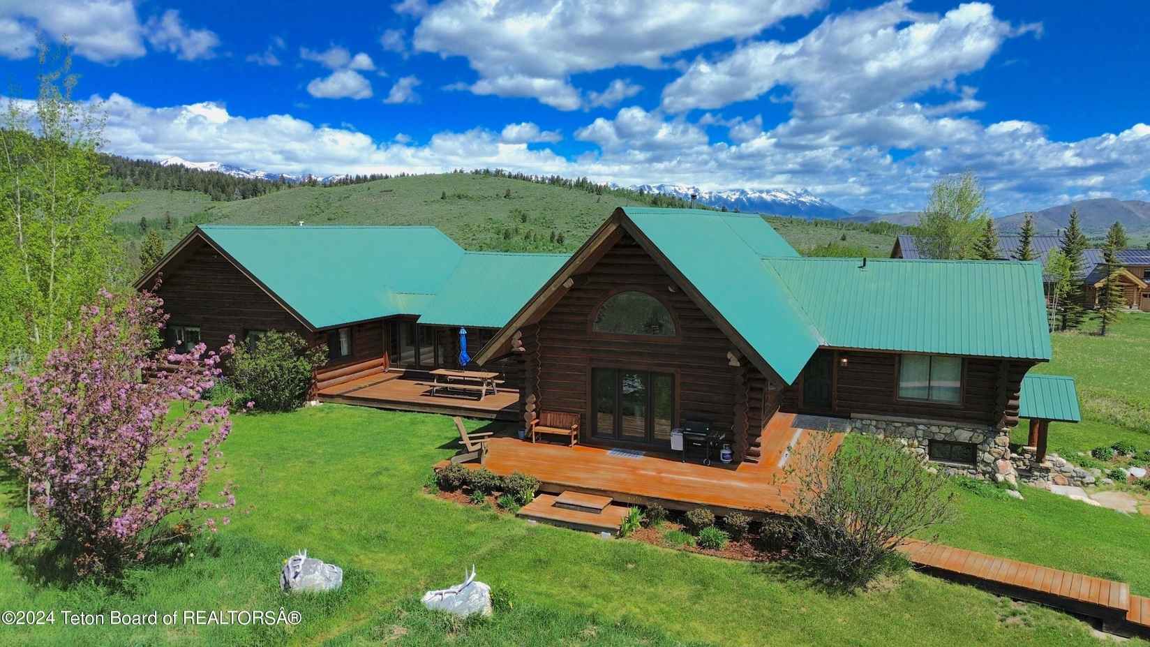 3690 W HIGHLAND Trl  