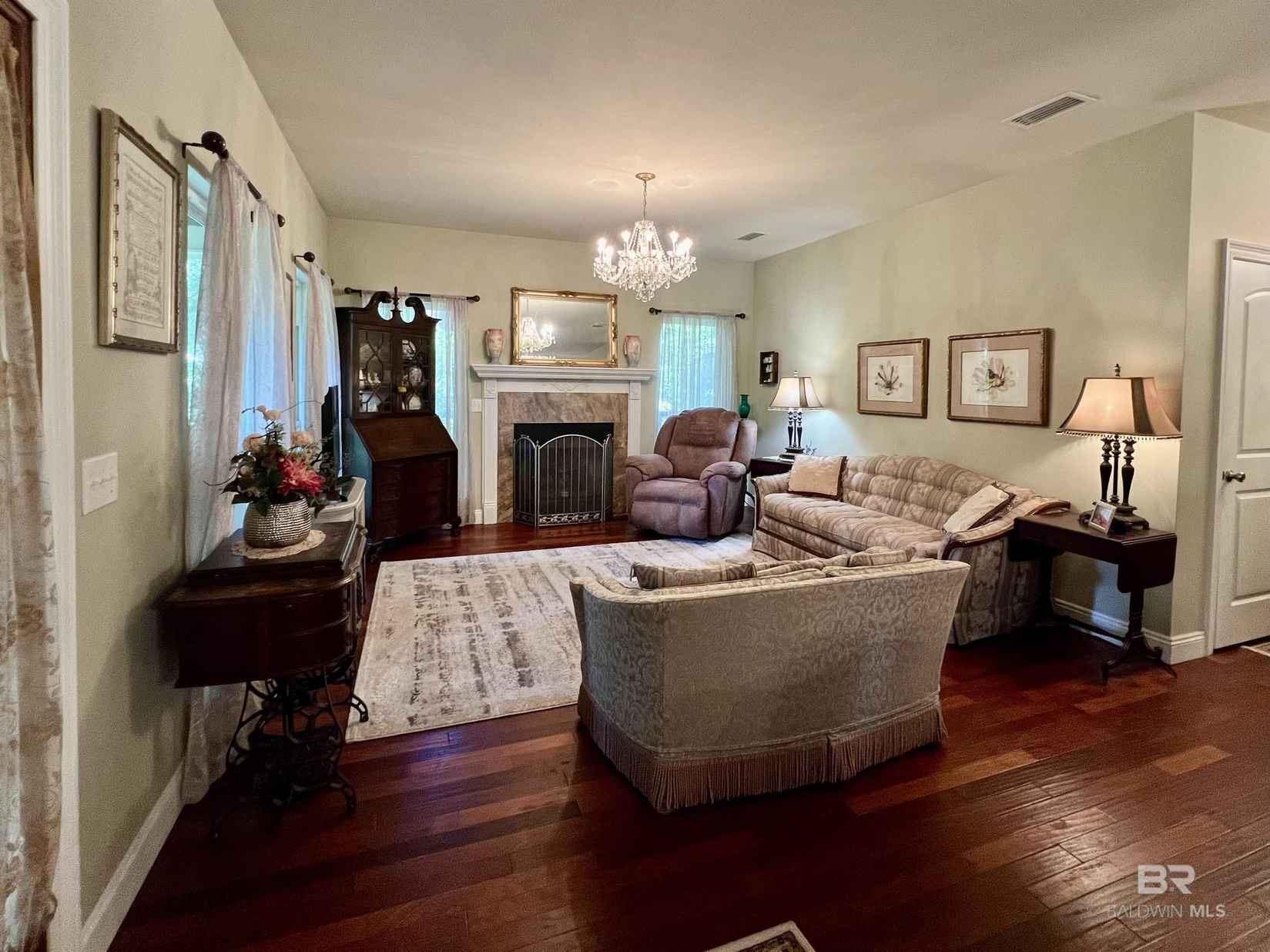 14963 Majestic Oaks Dr  