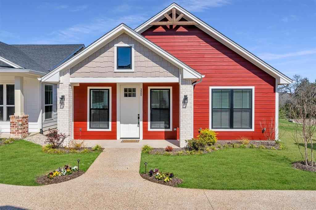 320 Woodside Trl  
