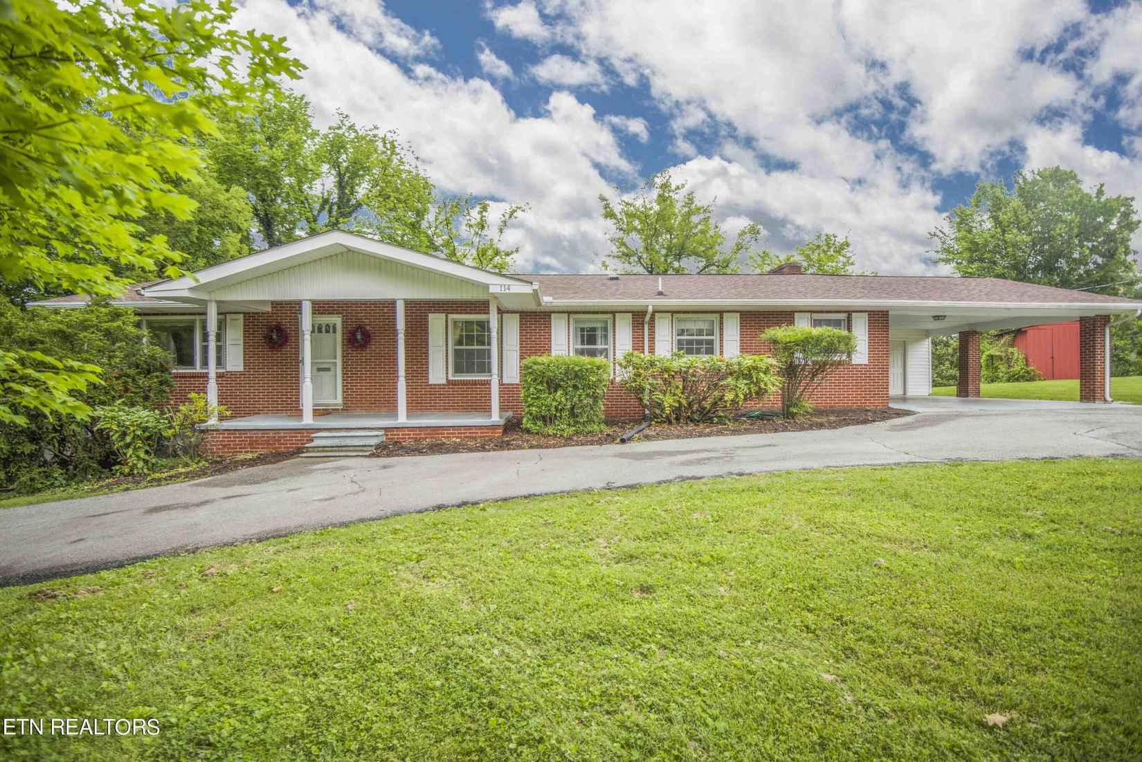 114 W Loveliss St  
