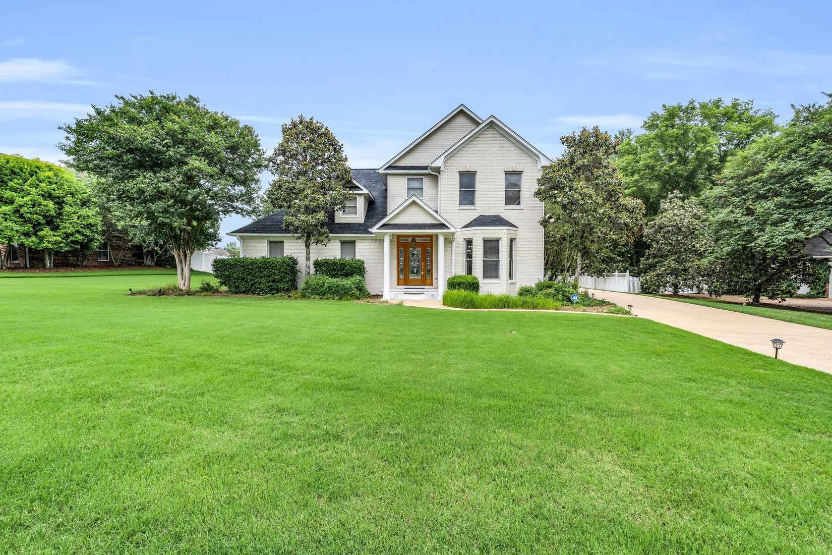 1318 Dogwood Dr  