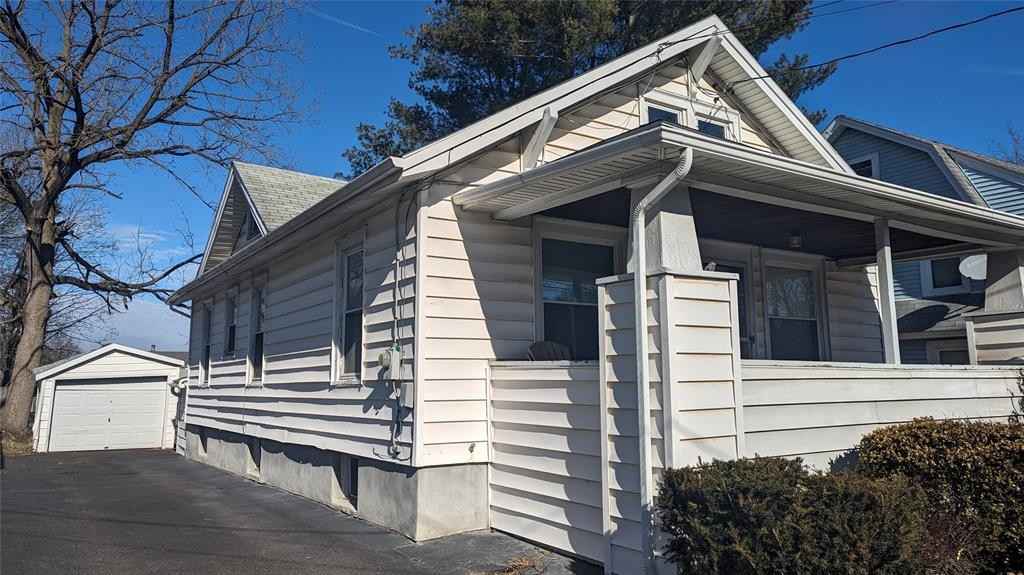 347 Conklin Ave  