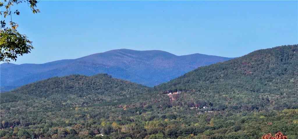 000 Mountain Rdg Dr  