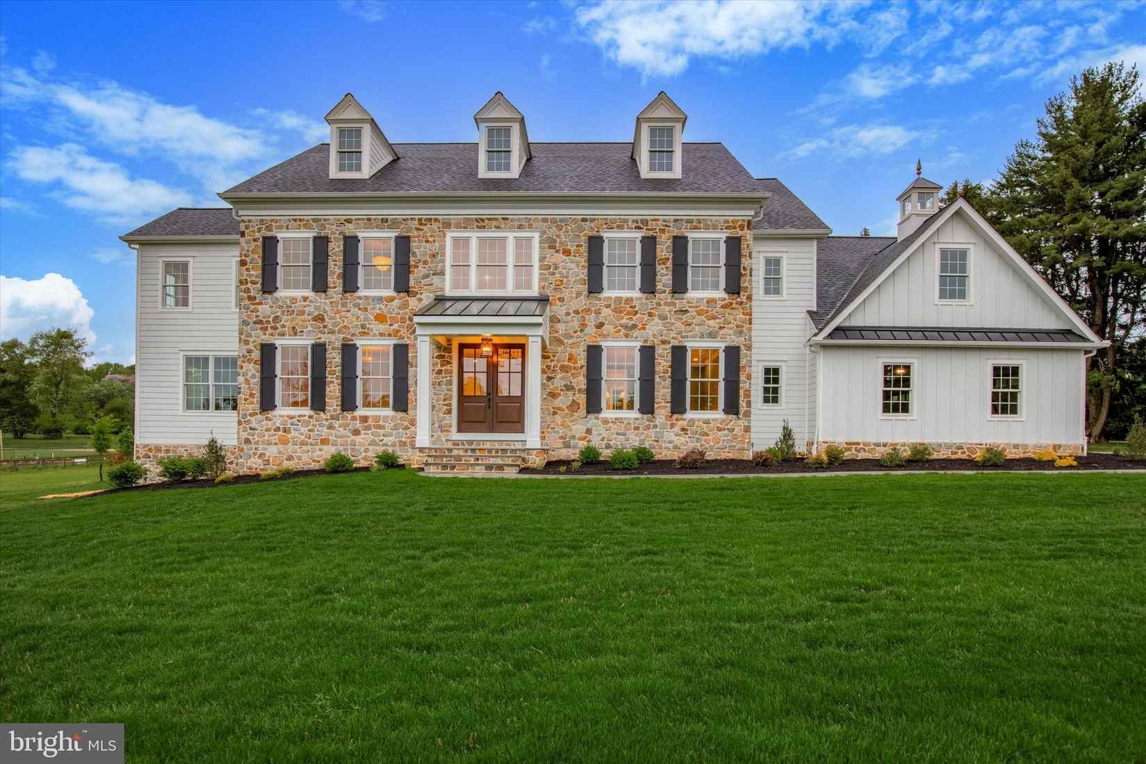 1 RED BARN Ln  