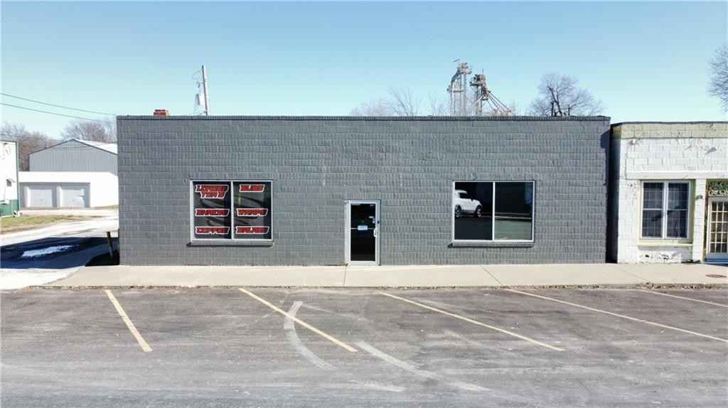 301 S Main St  