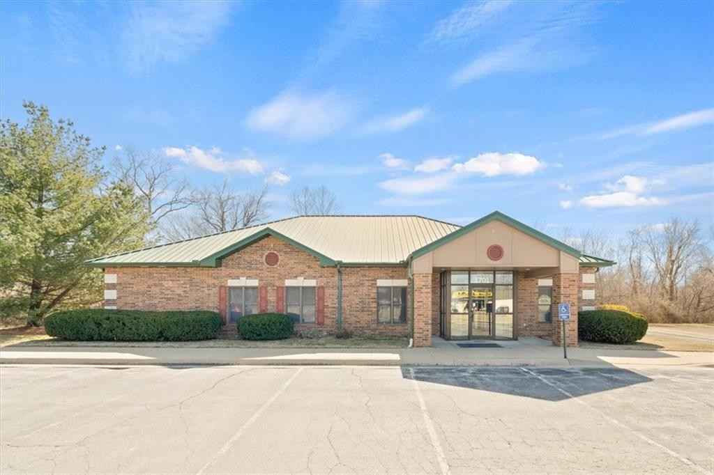 1701a W Austin Blvd  