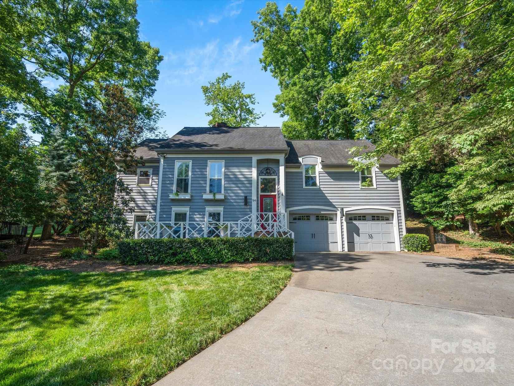 94 Heritage Dr  