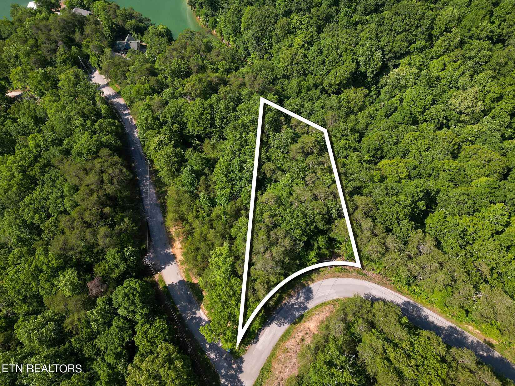 156 Lakeview Dr  
