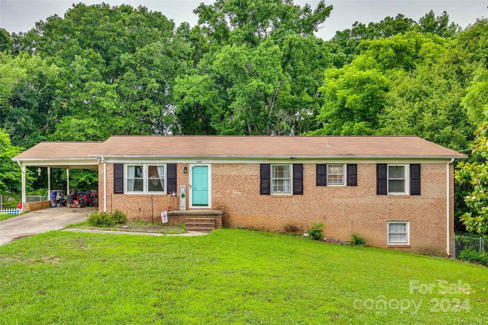 4003 Hillview St  