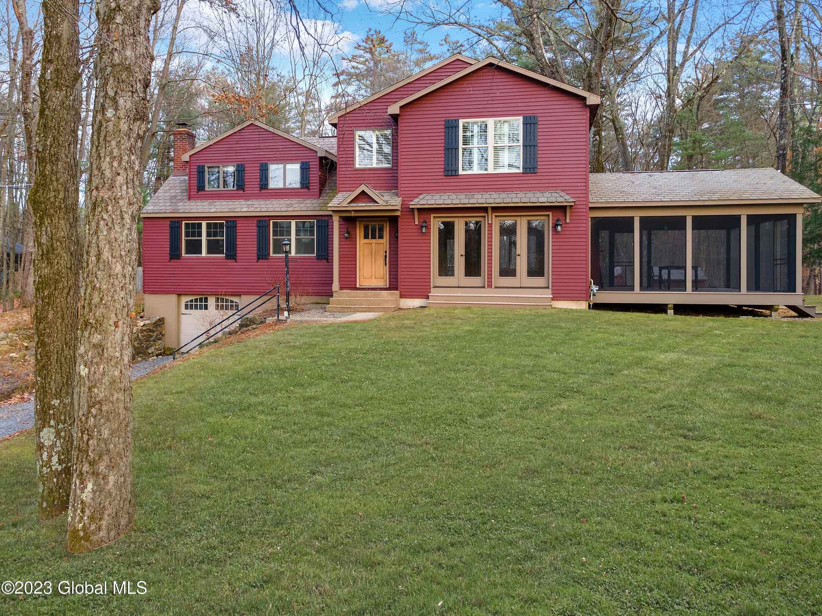 37 Loughberry Lk Rd  