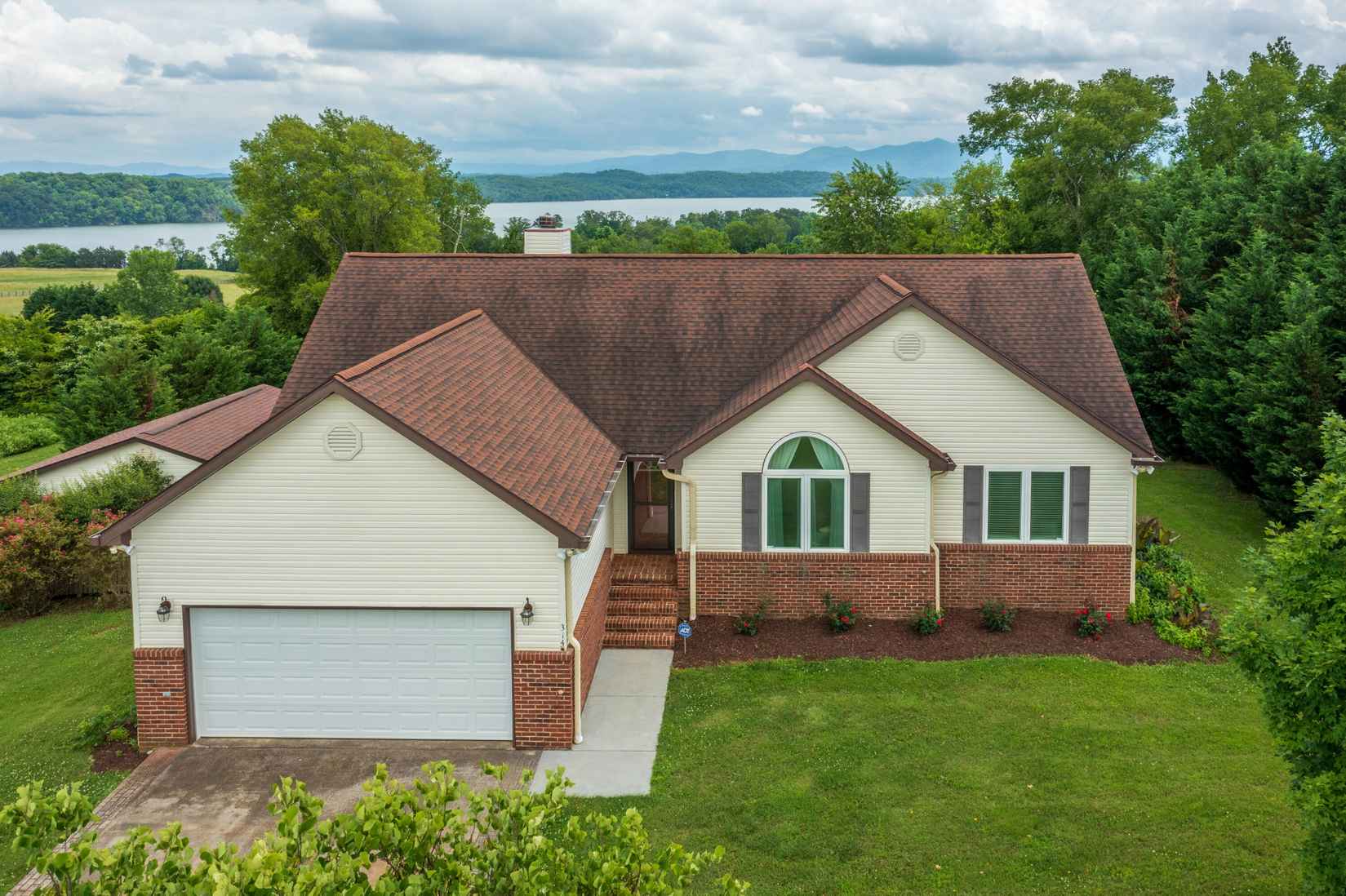 314 Leeper Overlook  