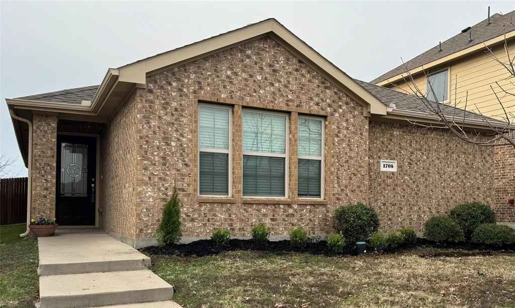 1705 Applegate Way  