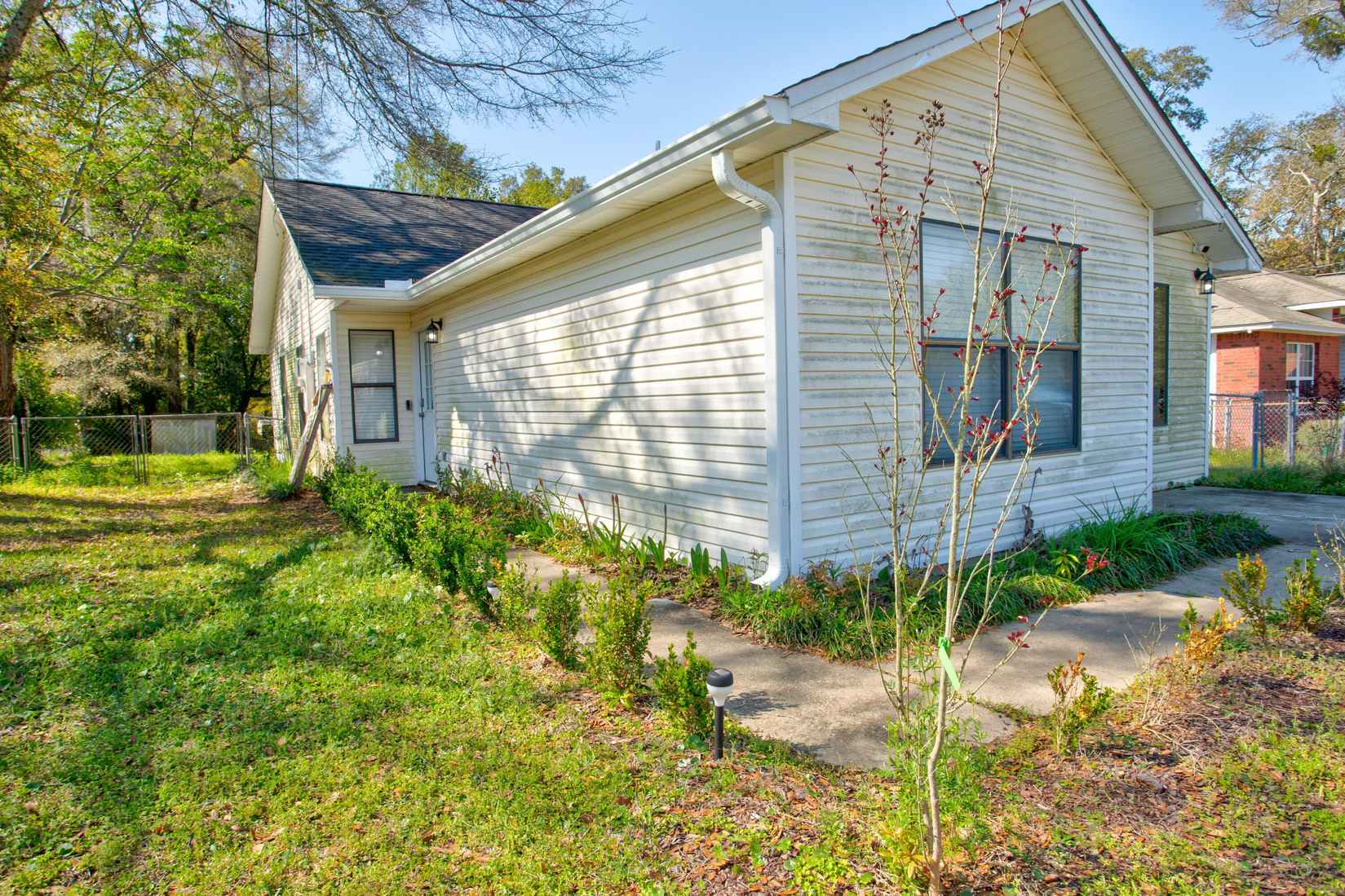 305 Nathey Ave  