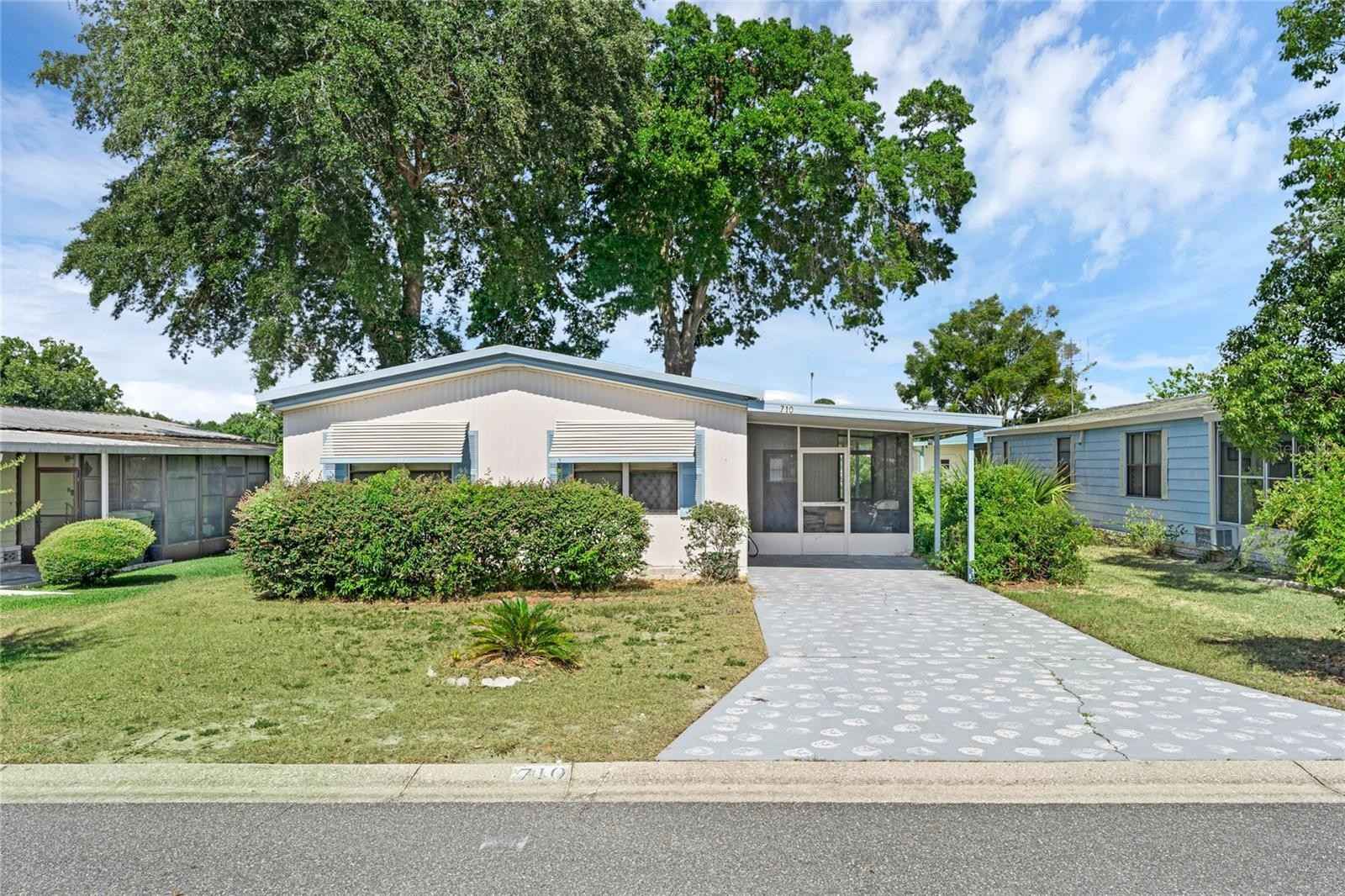 710 Coachman Dr  
