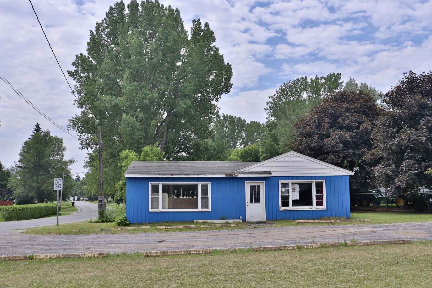 83 Wallace Hl Rd  