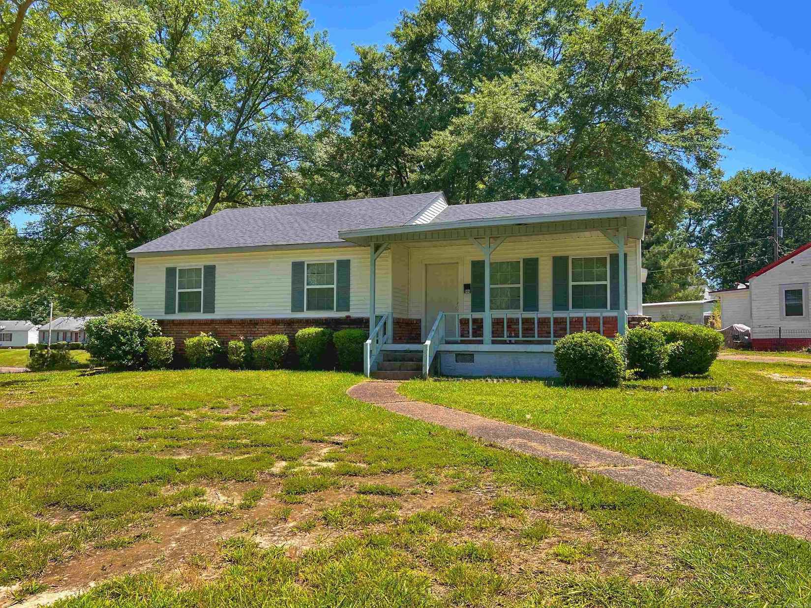944 Truman Rd  