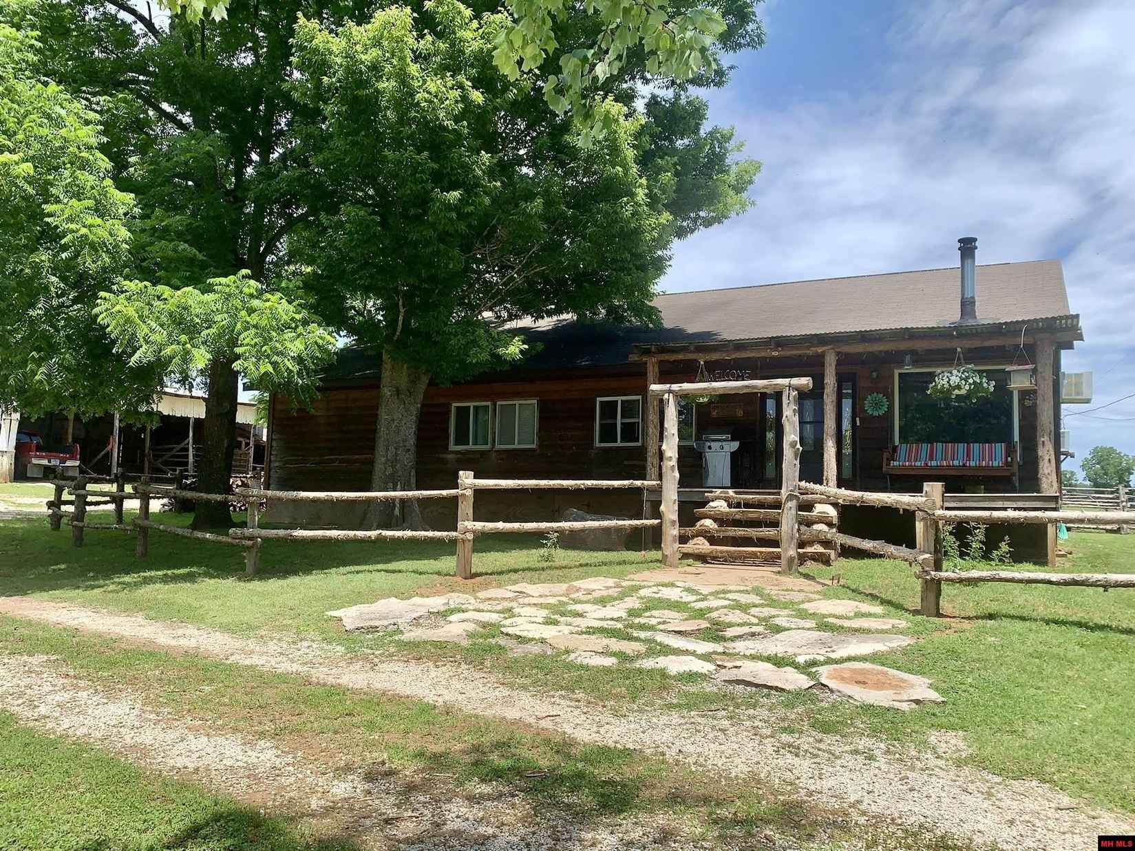 2668 Old Warren Rd  