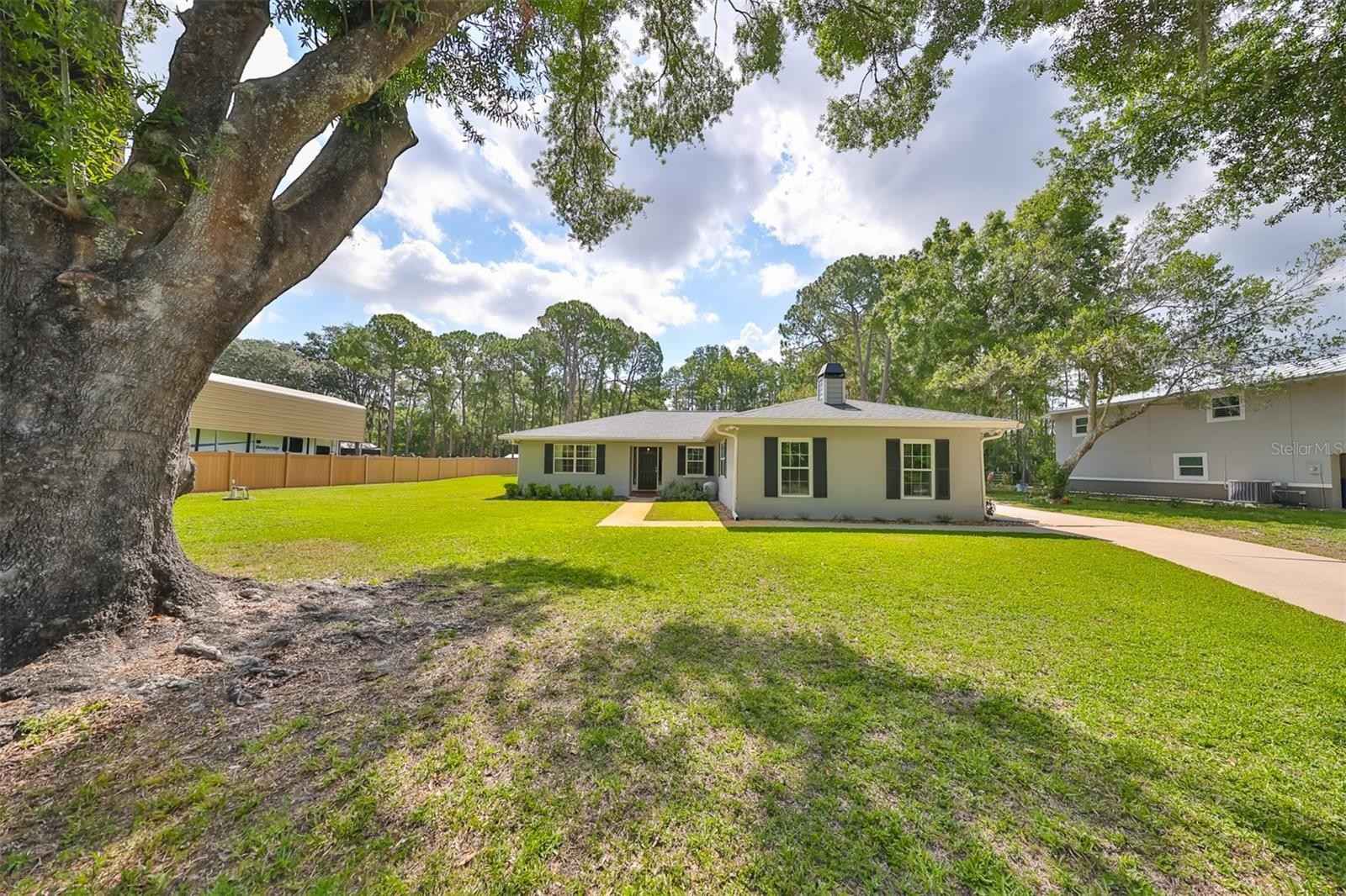 1922 Daiquiri Ln  