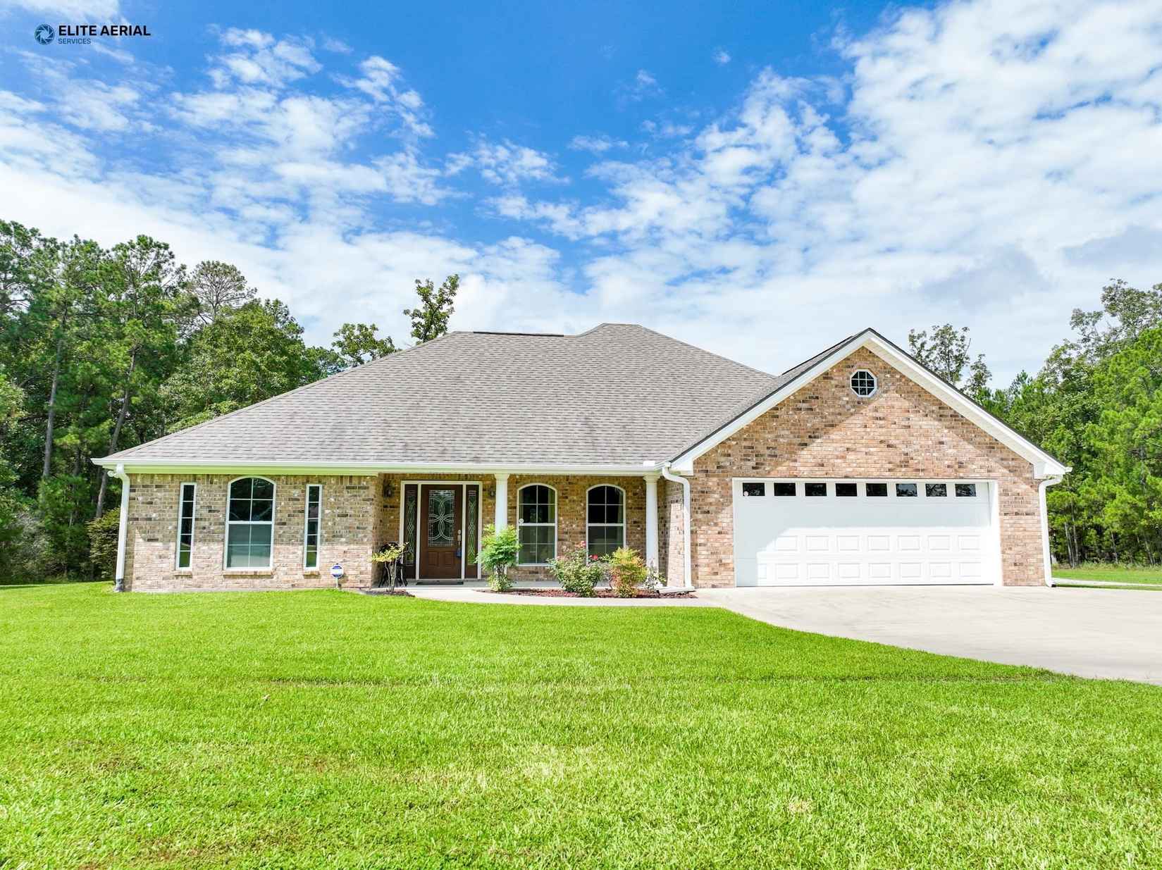 277 Lakeshore Dr  