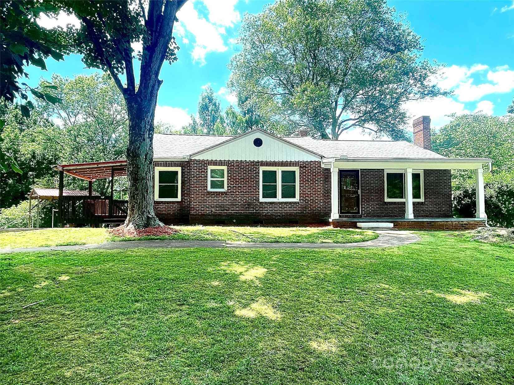 1113 Gregory Ln  