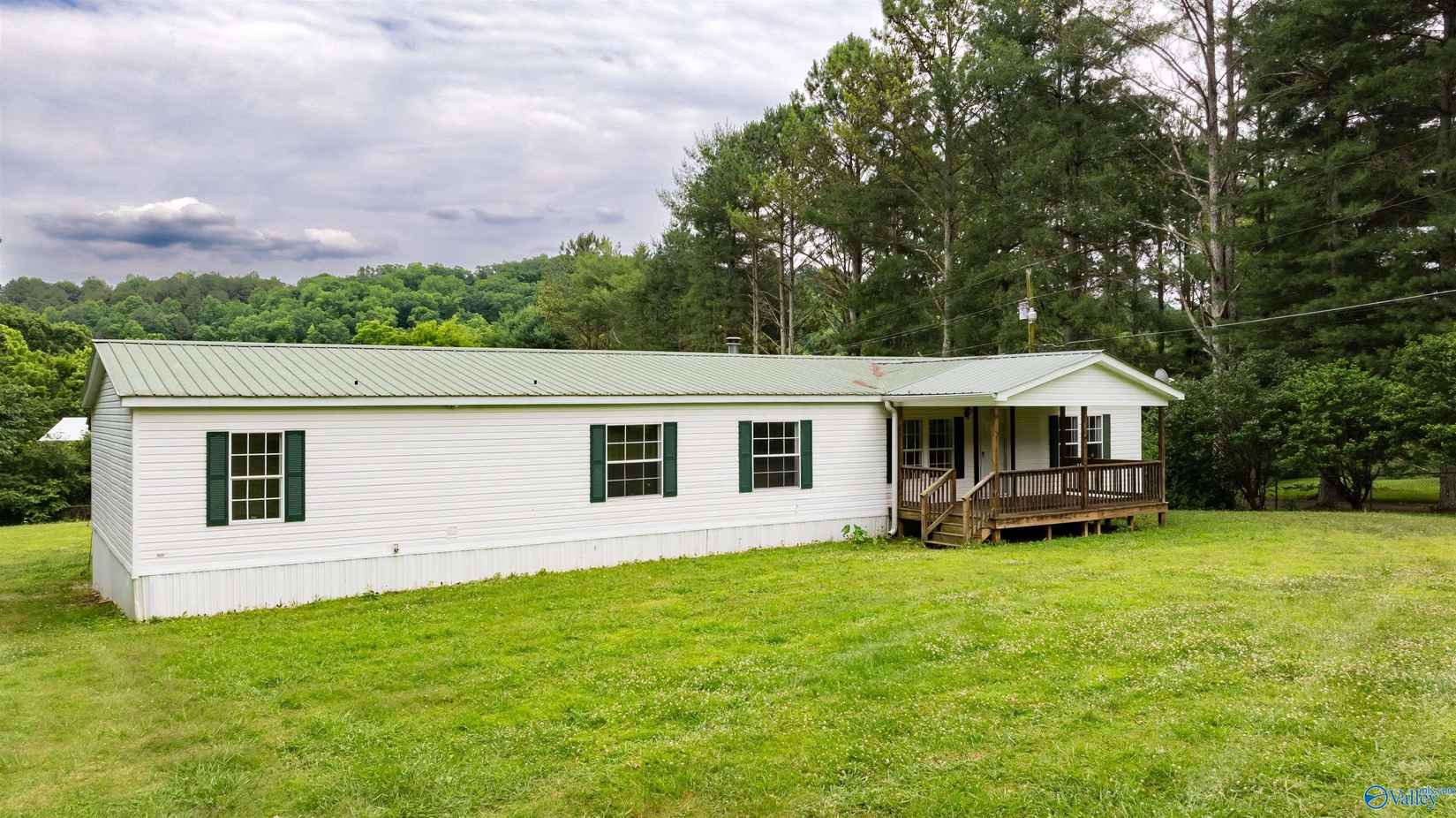 92 County Rd 566  