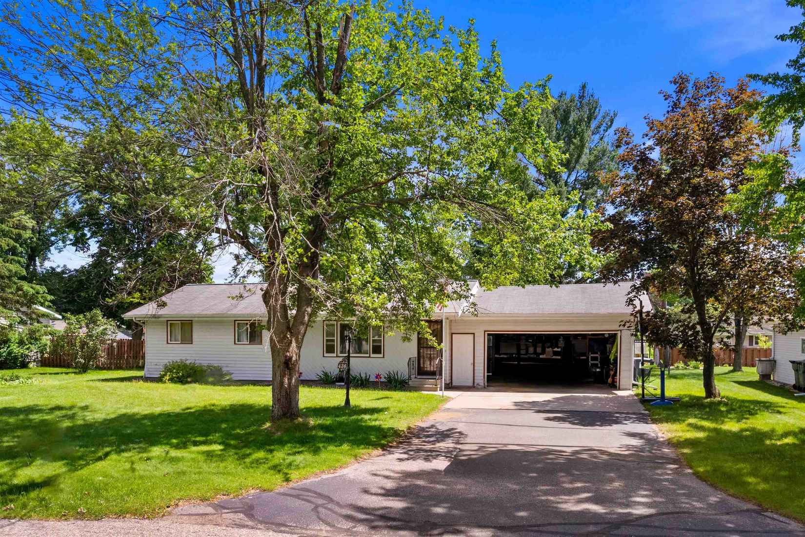 436 Mdw Ln  