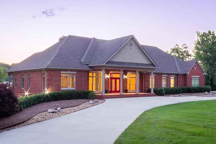 6107 Harrison Ln  