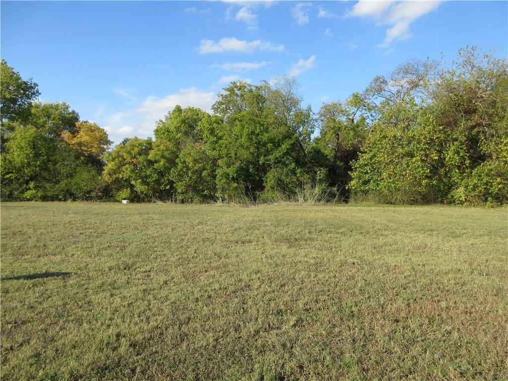107 Country Clb Dr  