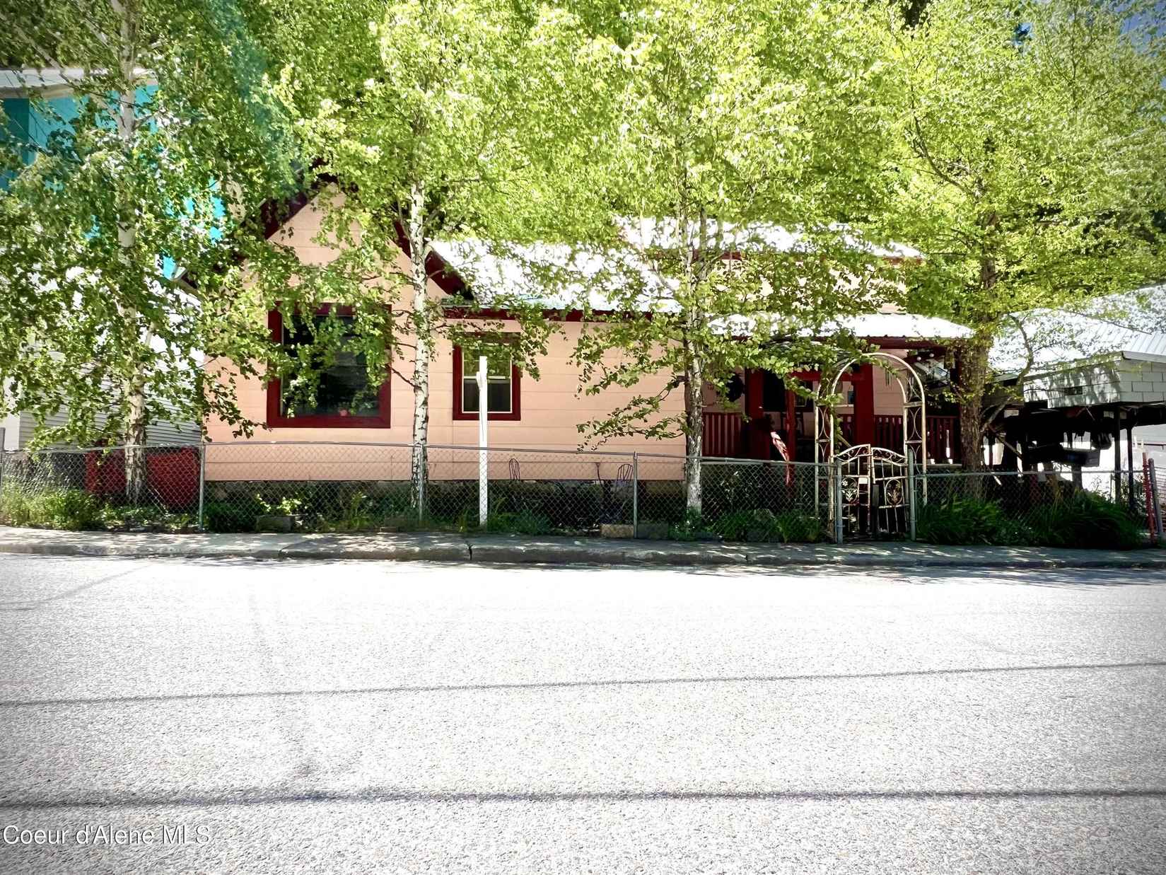 176 King St  