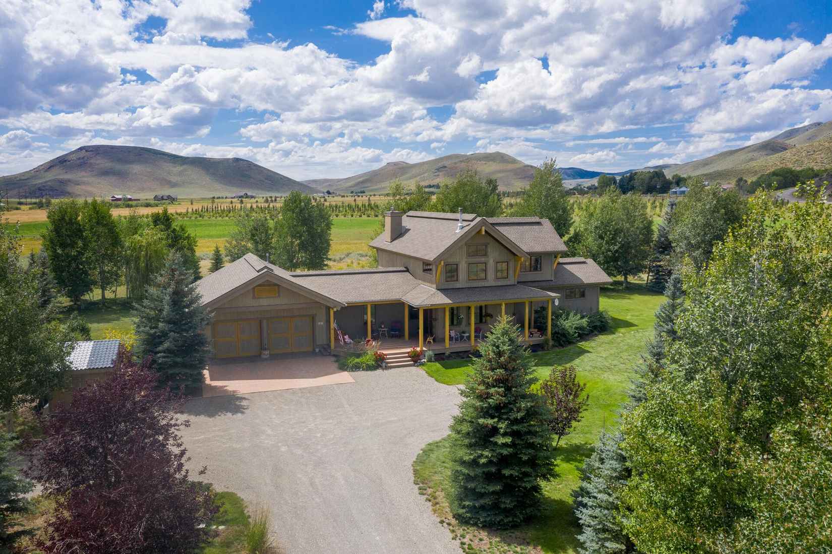 16 Willow Crk Ln  