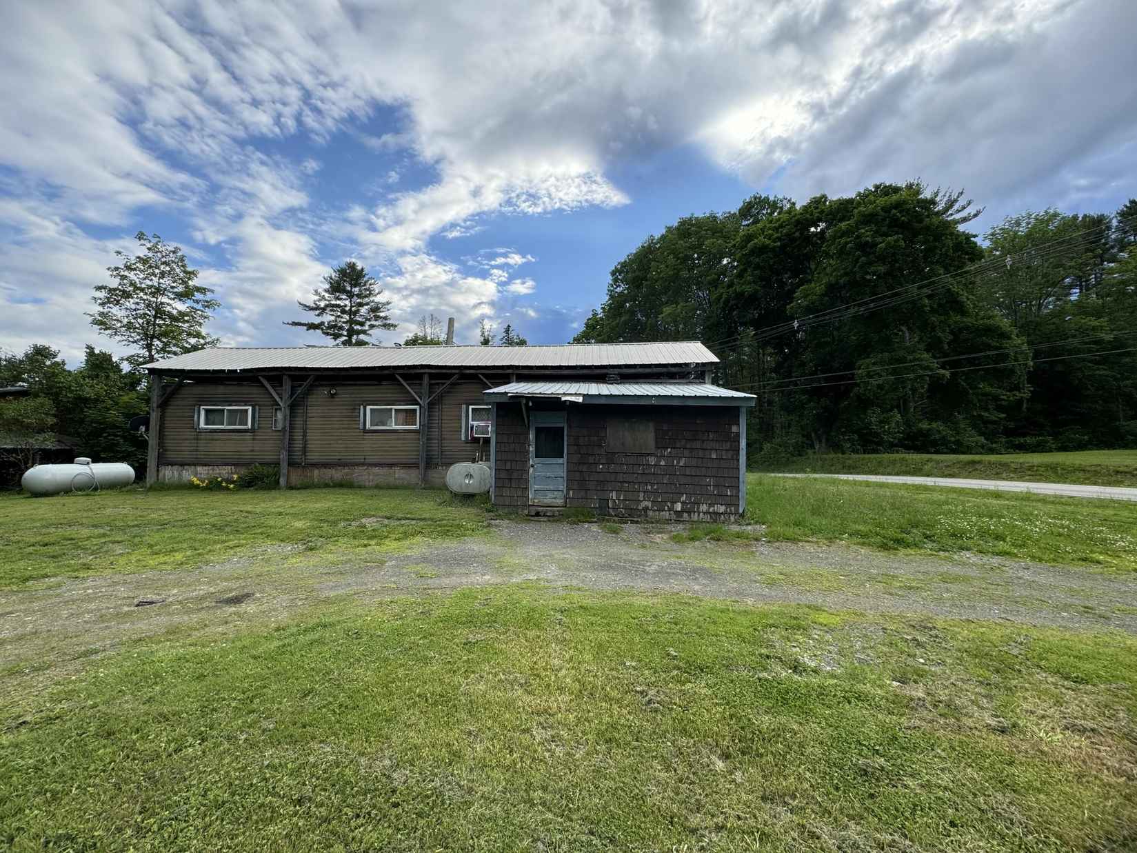 3 Thomas Rd  
