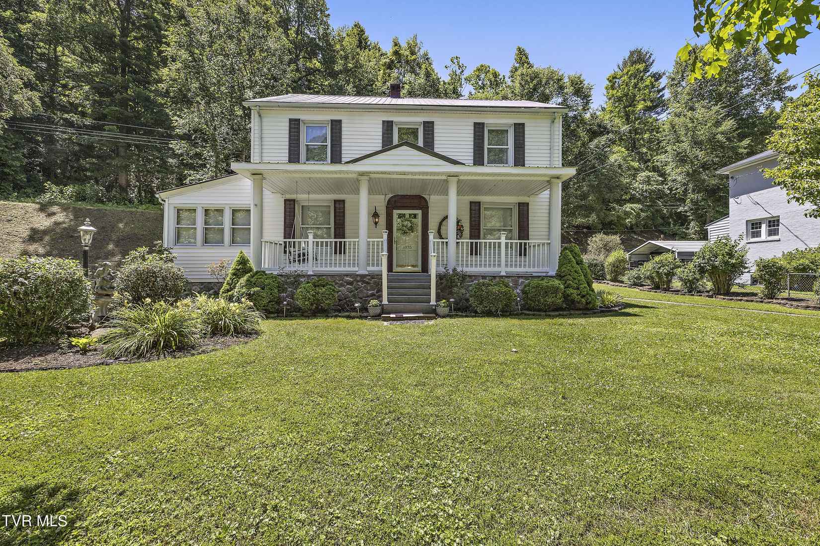 1075 Avalon Rd  