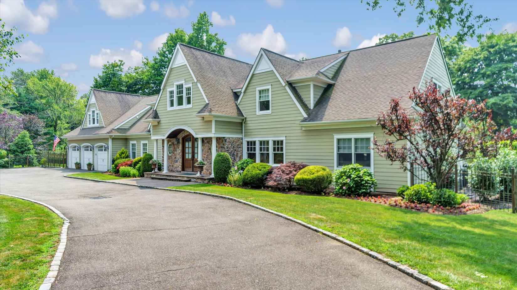 4 Pleasant Ln  