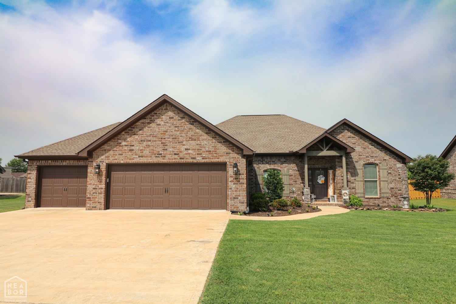 413 Sicily Cir  