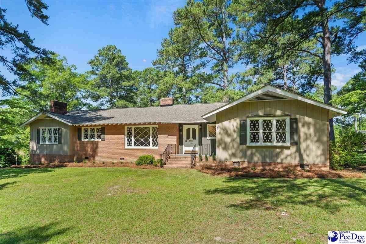 124 Lakeway Dr  