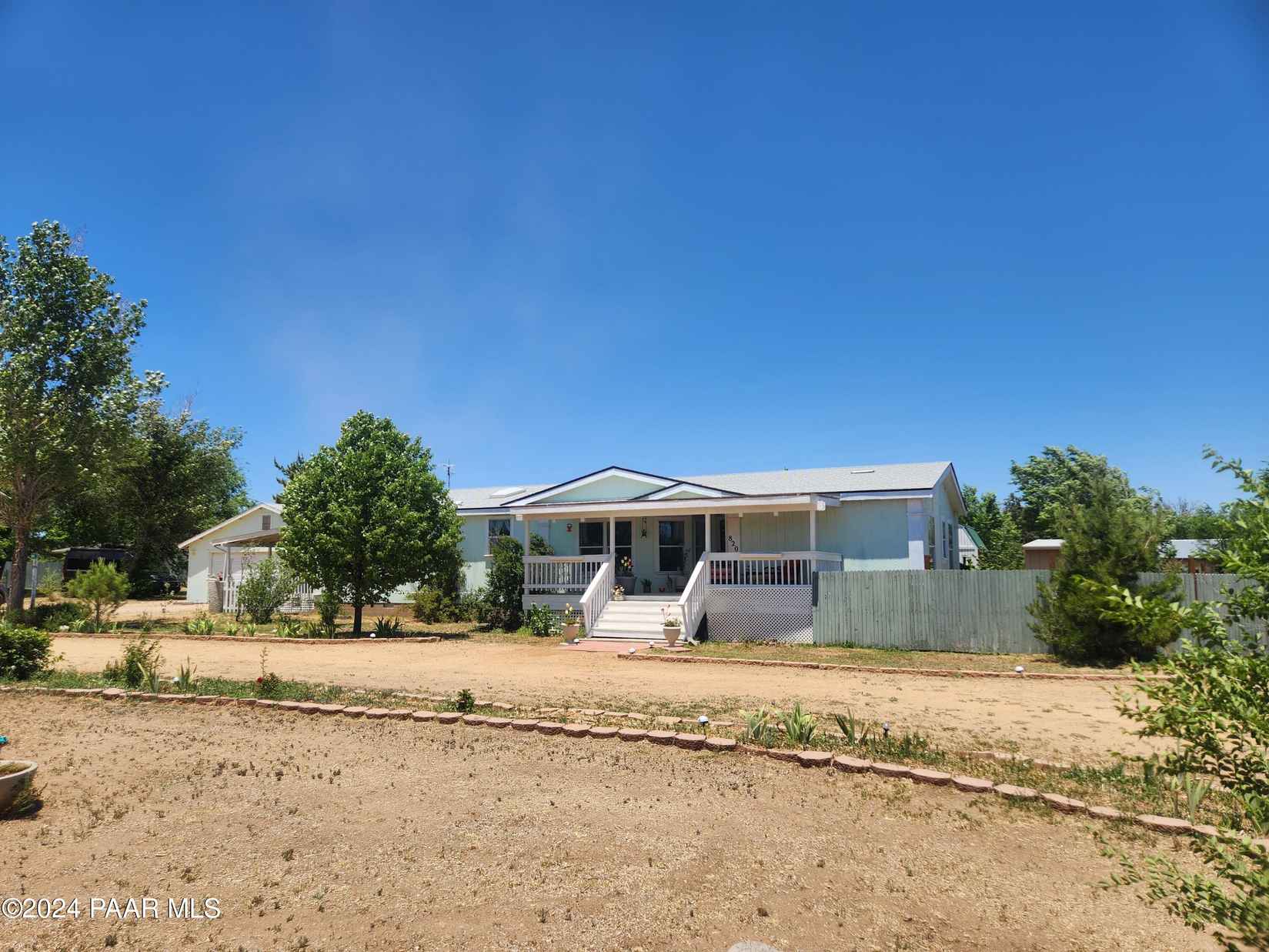 820 E Road 1 North  