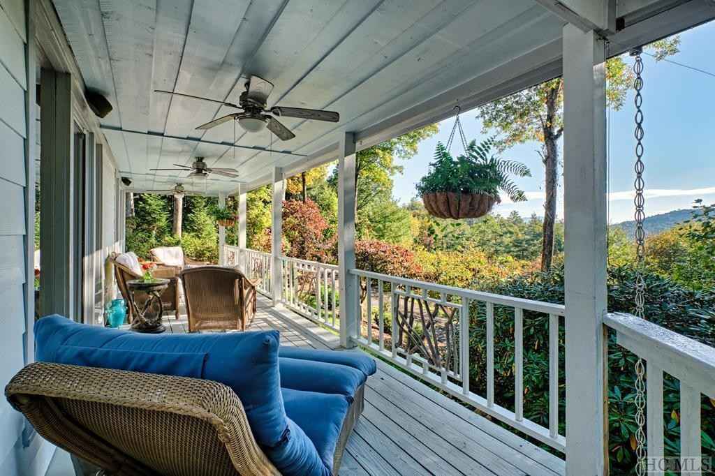 135 Wyanoak Rd  