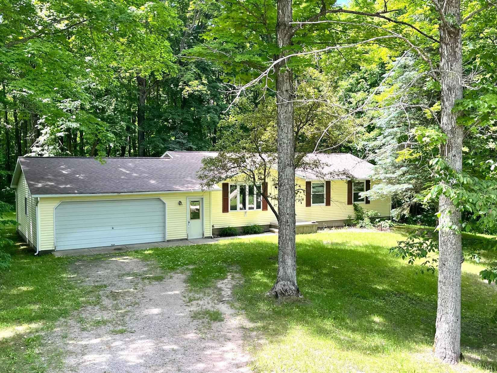 10520 Mentor Townhall Rd  