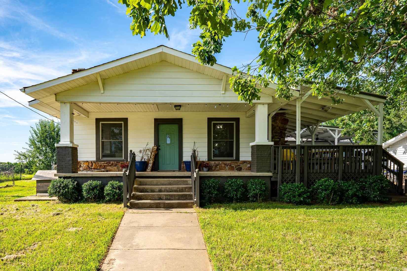 591 Hwy 225 E  