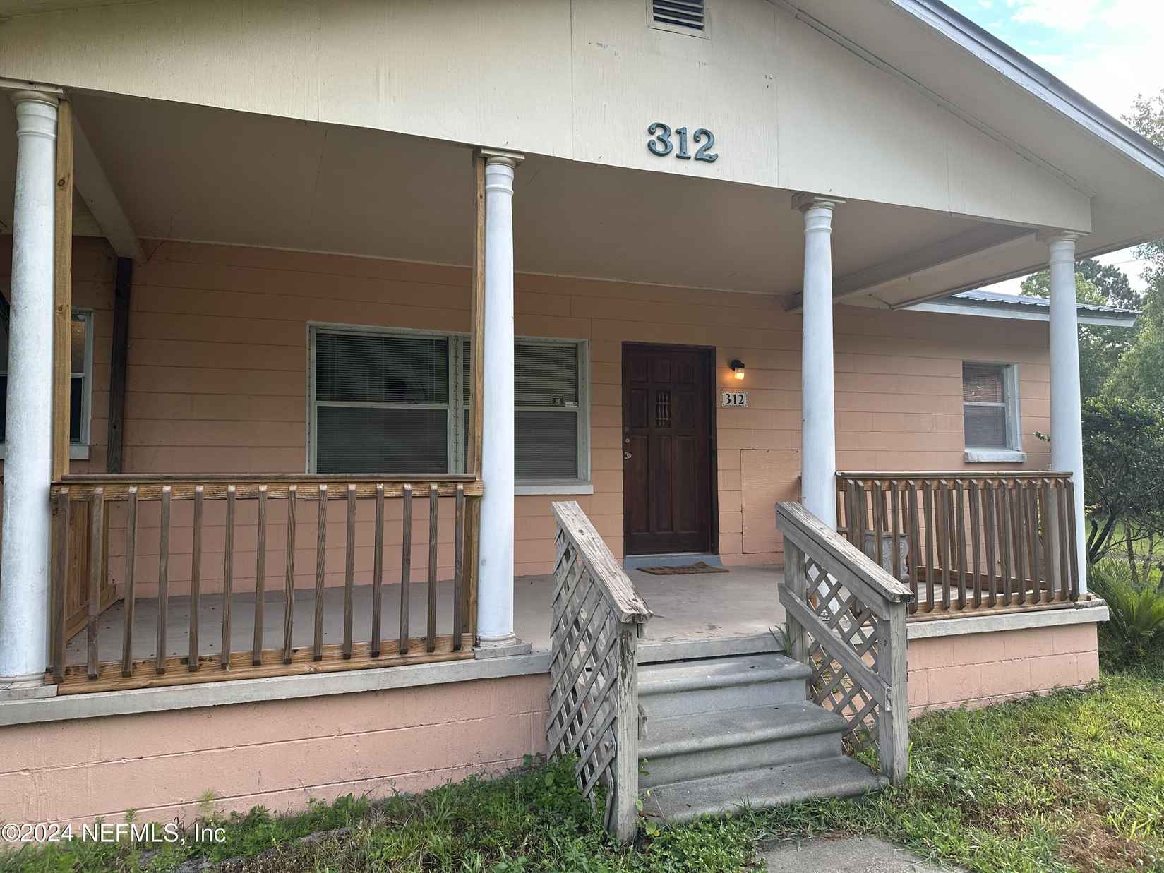 312 PALMWAY Dr  