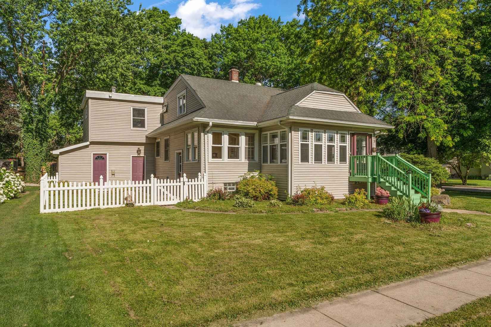 603 S Main St  