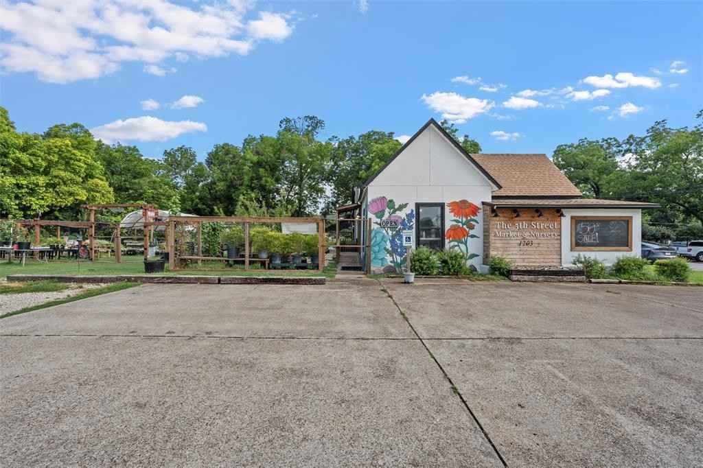 1203 - 1215 W 5th St  