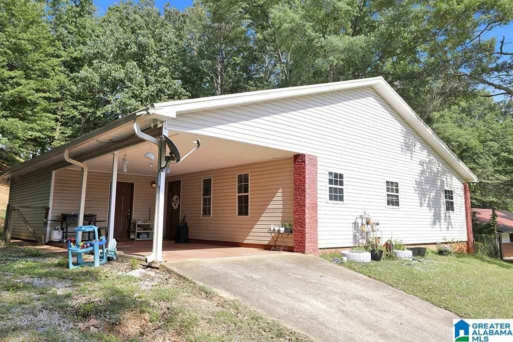 1225 Tanglewood Dr  