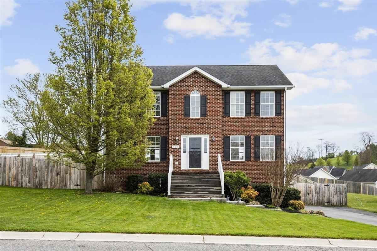 425 MAJESTIC Dr  