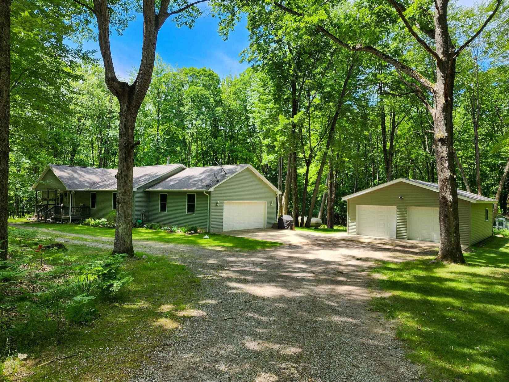 2795 Spruce Hl  