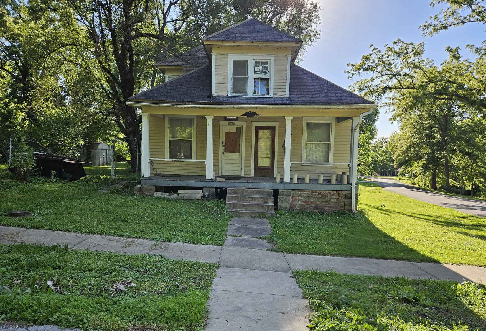 213 North Locust St  