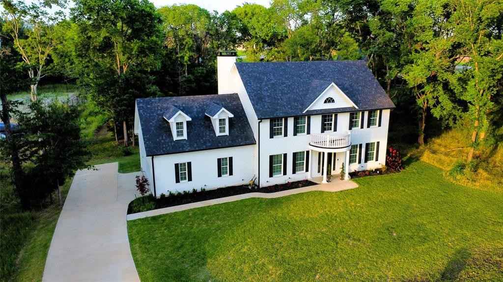 656 Calmwater Ct  